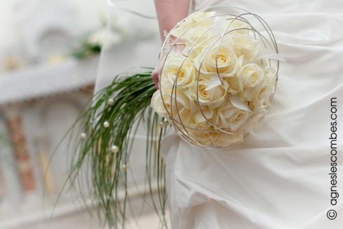 bouquet de fleur blanche de mariage- Officiant cérémonie mariage laïque