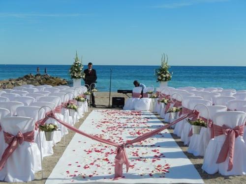 décoration mariage plage 2- Officiant cérémonie mariage laïque