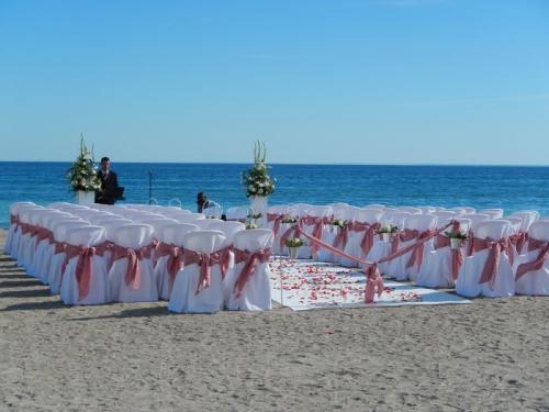 décoration mariage plage 3- Officiant cérémonie mariage laïque